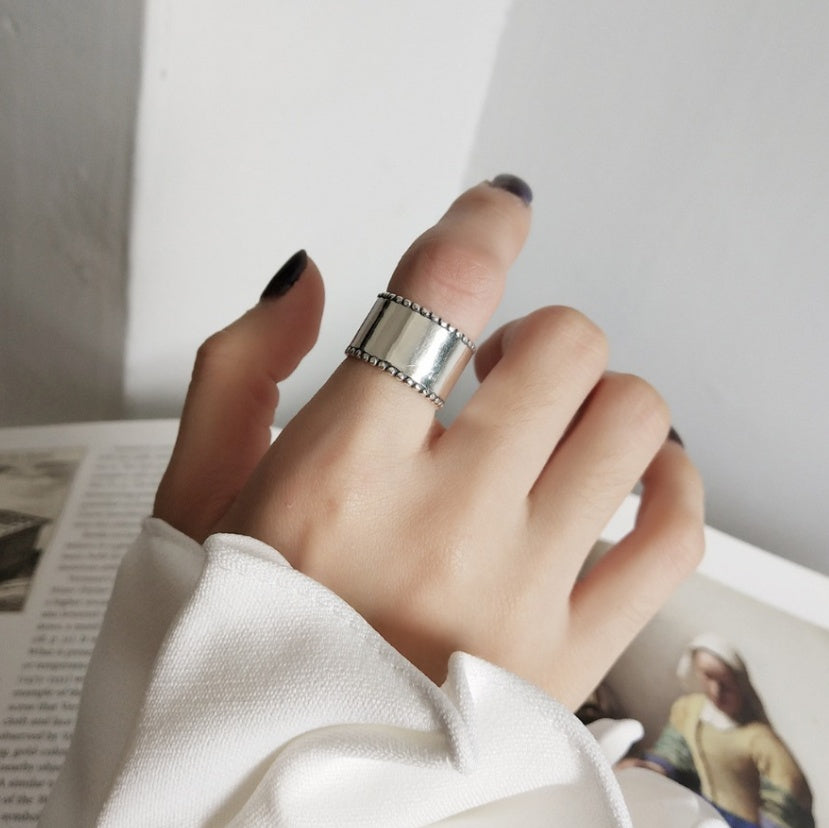 Trendy Sterling Silver Ring – Modern, Personalized Jewelry for Everyday Wear